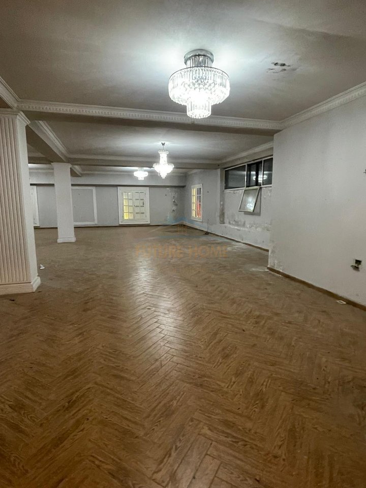 Shitet, Ambient Biznesi, Unaza e Re, Tiranë