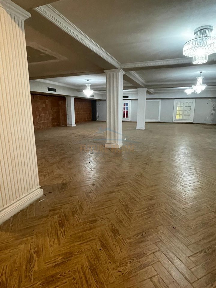 Shitet, Ambient Biznesi, Unaza e Re, Tiranë