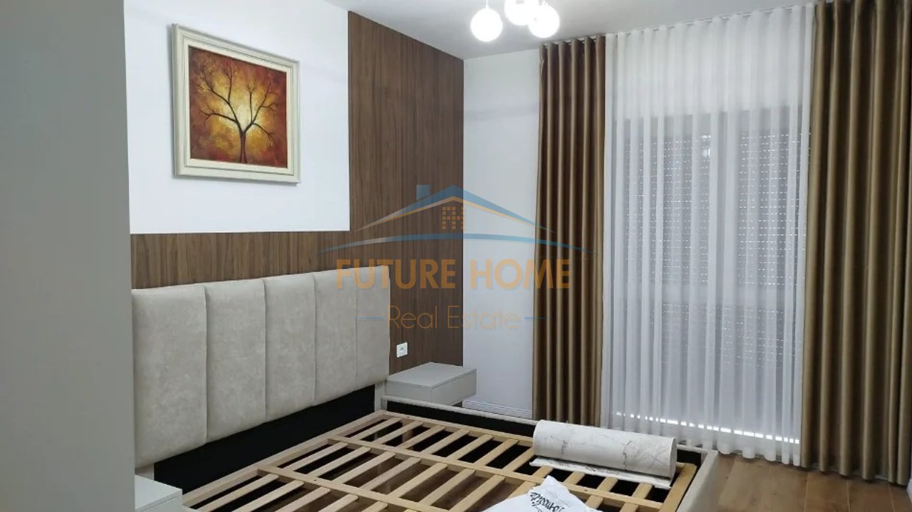 Qera, Apartament 1+1  Shkolla e Kuqe, Rruga Dervish Hekali , Tirane.