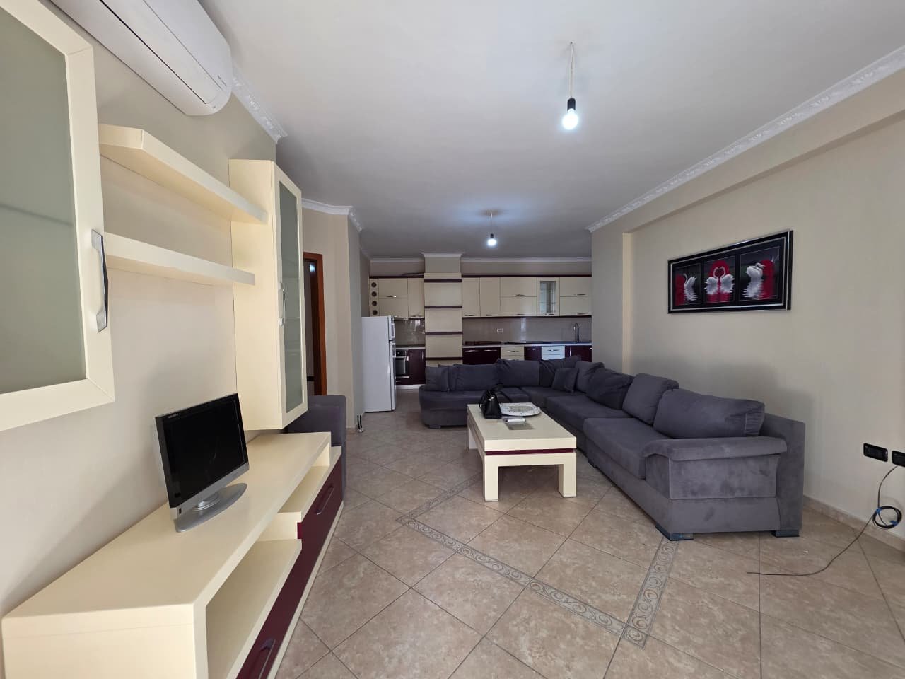Shitet, Apartament 2+1+2, Unaza e Re, Tirane.