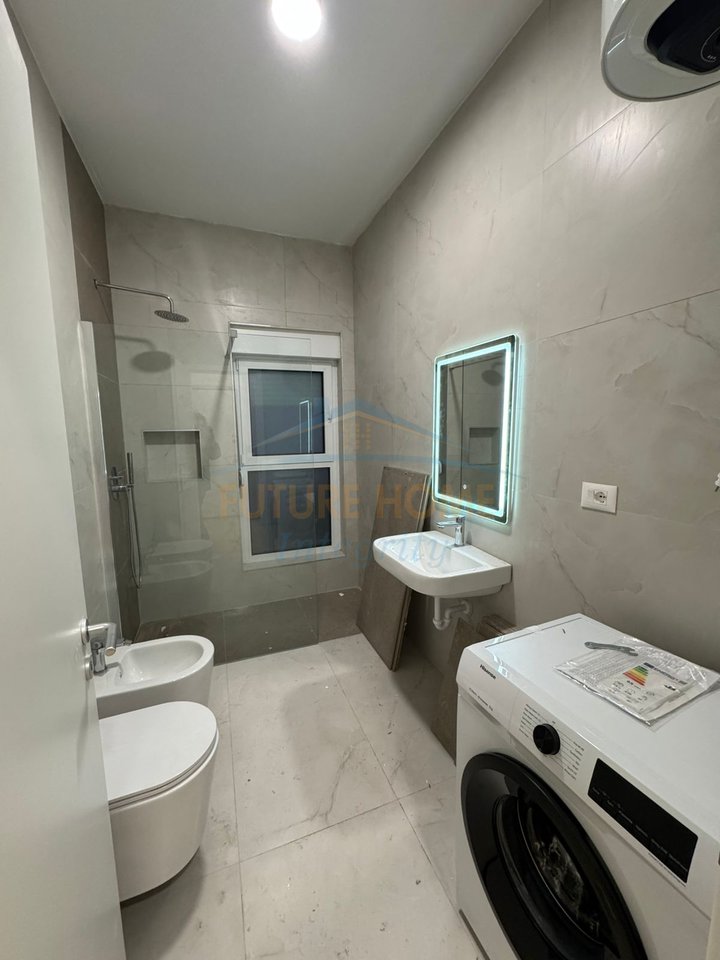 Qera, Apartament 1+1+Post parkimi, Kompleksi Kadiu, Tiranë.