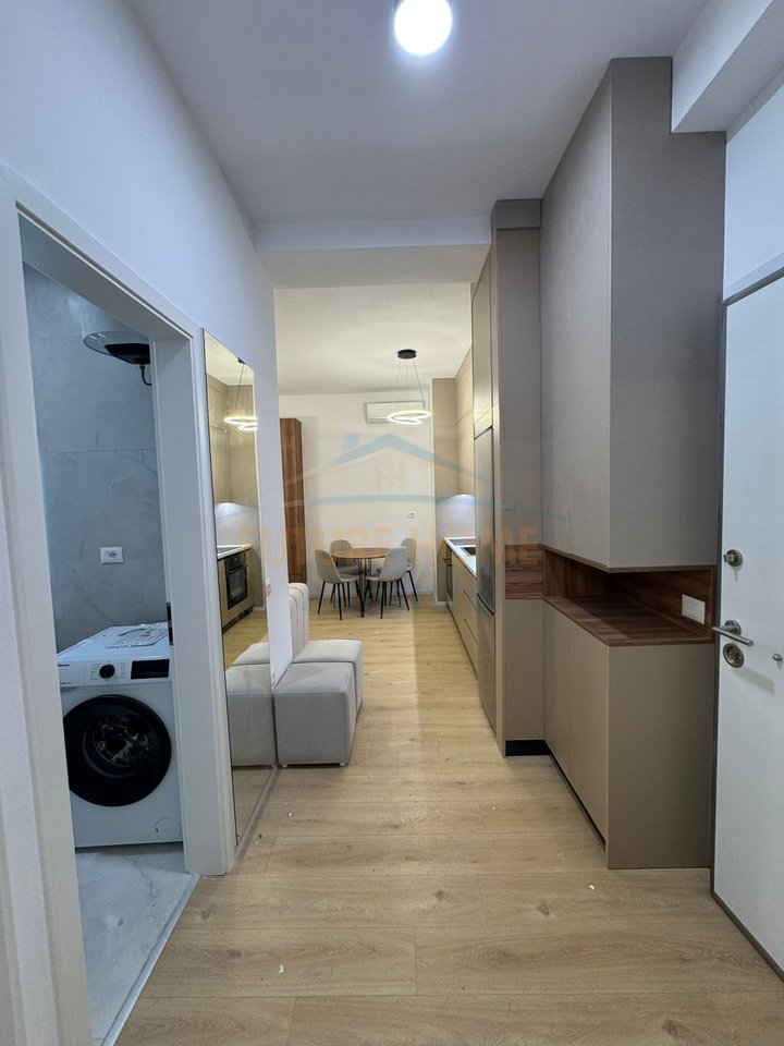Qera, Apartament 1+1+Post parkimi, Kompleksi Kadiu, Tiranë.