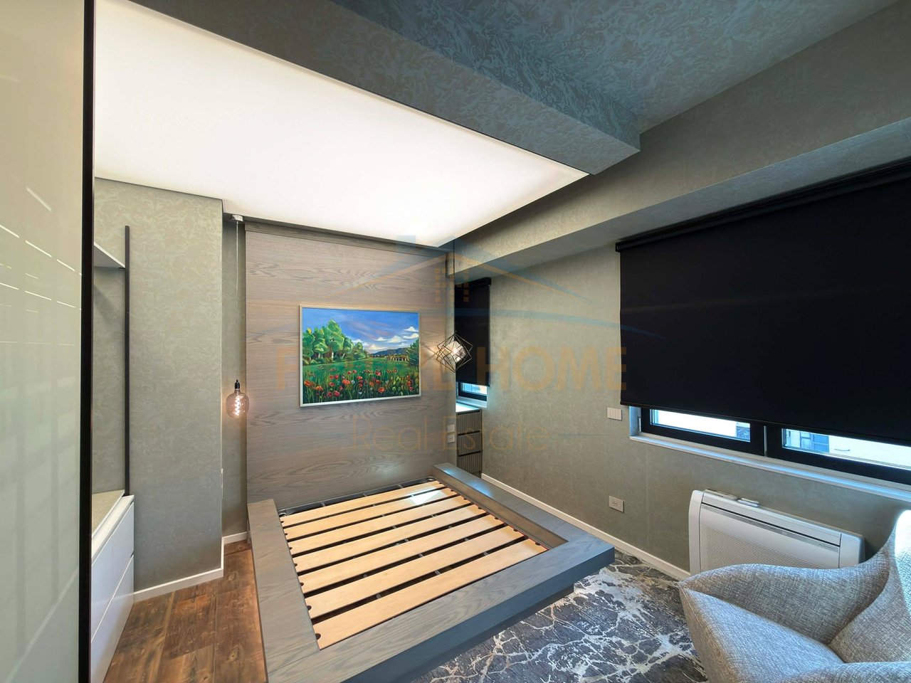 Shitet, Apartament 2+1+2, Ambasador 3, Tiranë