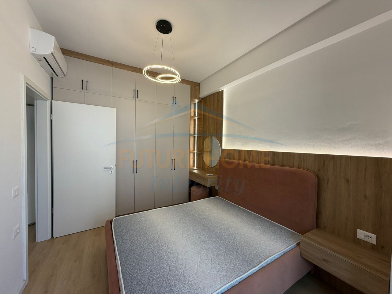 Qera, Apartament 1+1+Post parkimi, Kompleksi Kadiu, Tiranë.