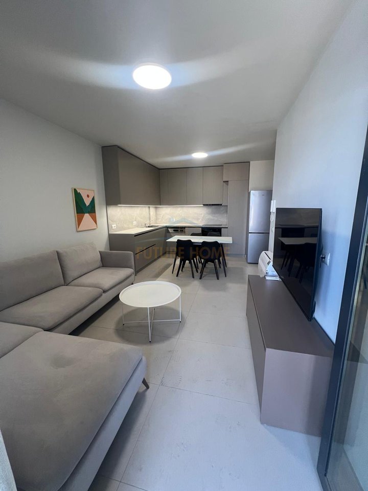 Affitto, Appartamento 1+1+Posto Auto, Ex Dogana, Tirana.