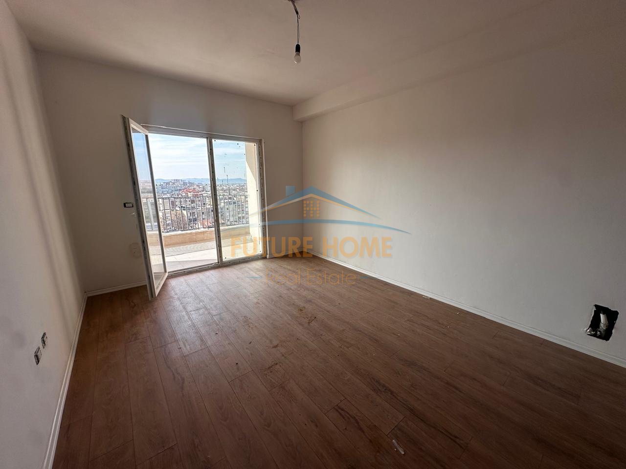 For sale, 2+1+2 Apartment, Aura Complex, Tirana.