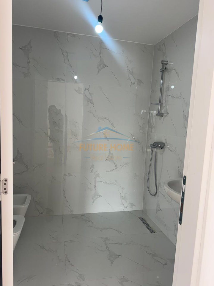 Qera, Apartament 2+1+2+Post Parkimi , Akses Tirana