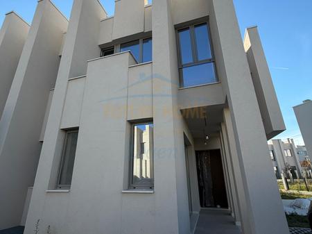 Qera, Vilë, Rezidenca Green Valley , Liqeni I Thatë, Tiranë.