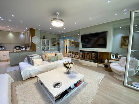 Shitet, Apartament 3+1+3, Liqeni i Thate