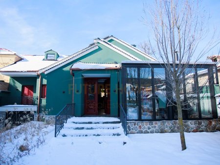 Shitet, Vilë Private, Lagjia 16, Korçë