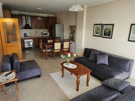 Qira, Apartment 2+1+2, Blloku