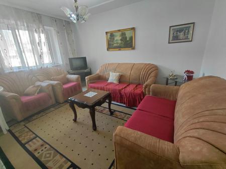 Shitet , Apartamenti 2+1 , Rruga Kajo Karafili , Pogradec