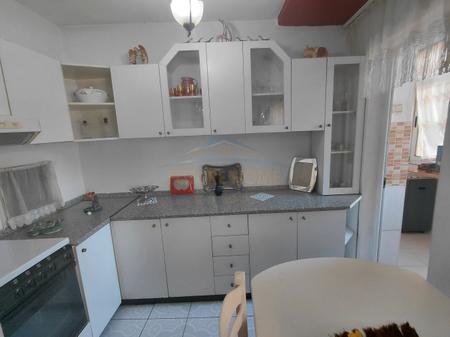 Shitet , Apartamenti 2+1 , Rruga Kajo Karafili , Pogradec