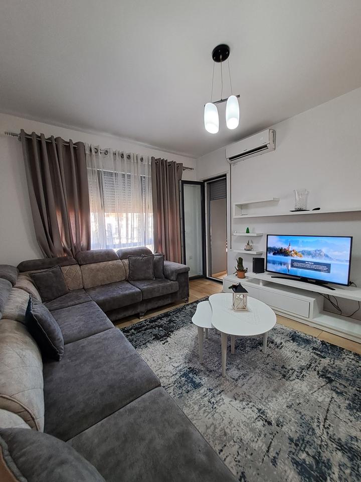 Shitet, Apartament 2+1+2+Post Parkimi, Don Bosko.