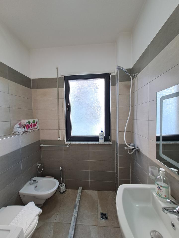 Shitet, Apartament 2+1+2+Post Parkimi, Don Bosko.