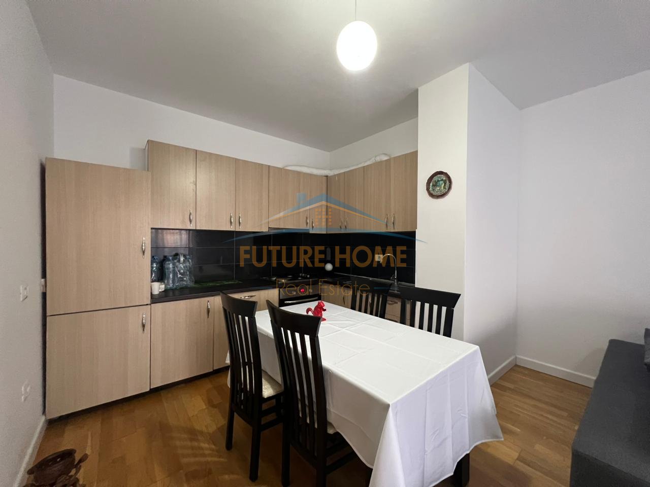 Qera,Apartament 2+1+2+Post Parkimi, Kompleksi Molla, Astir, Tiranë