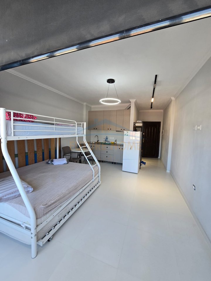 Shitet, Garsoniere, Plazh Iliria, Durrës.