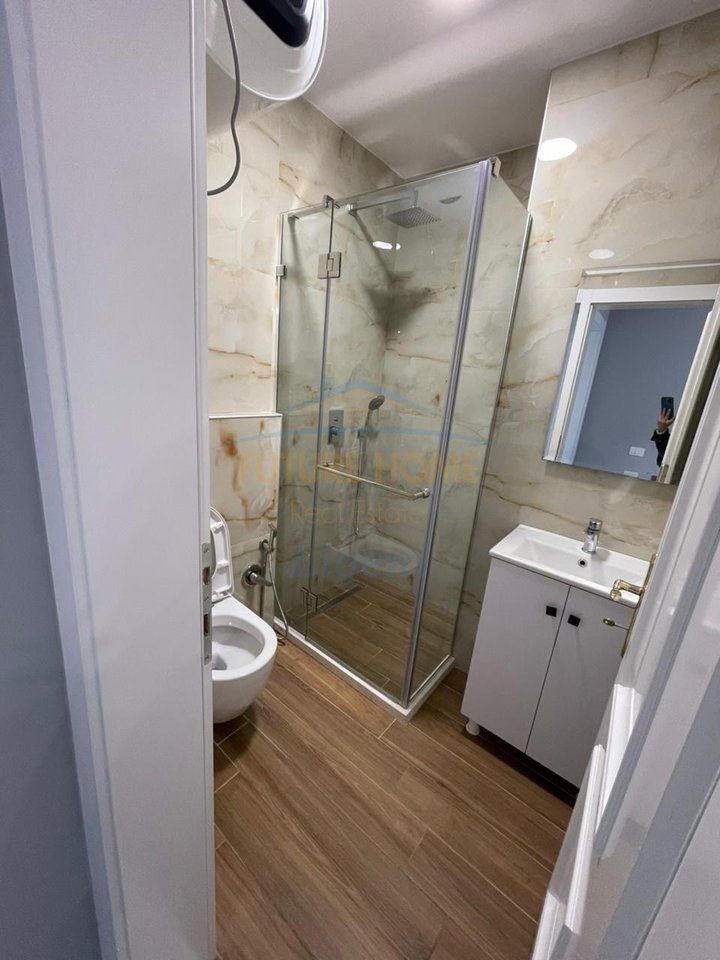 Qera, Apartament 2+1+2, Sheshi Willson, Tiranë.