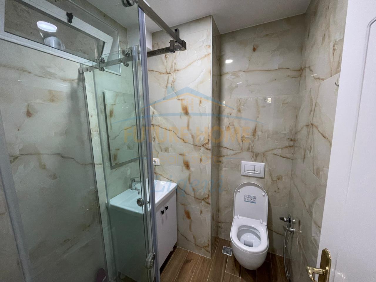 Qera, Apartament 2+1+2, Sheshi Willson, Tiranë.