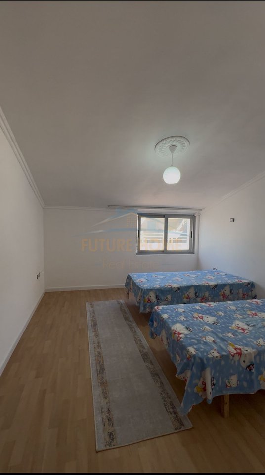 Shitet,Apartament 1+1+Verande, Rruga e Thesarit, Fresk