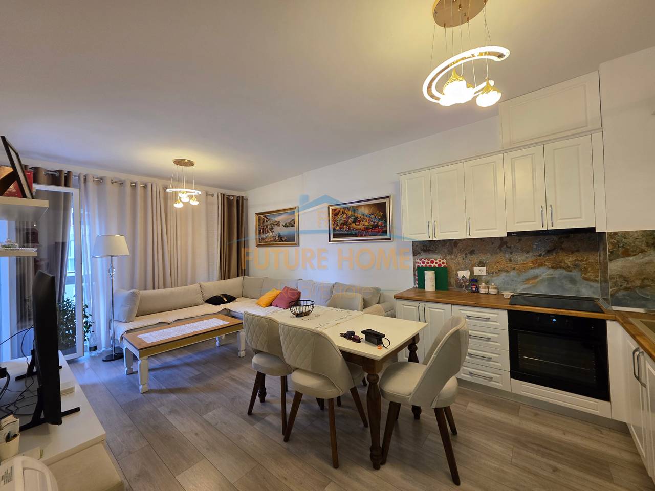 Affitto, appartamento 2+1 con posto auto a Univers City QTU!