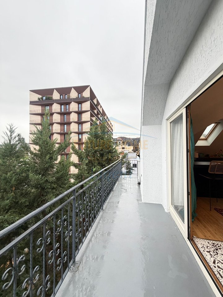 Shitet Apartament 2+1+2 , Komuna e Parisit