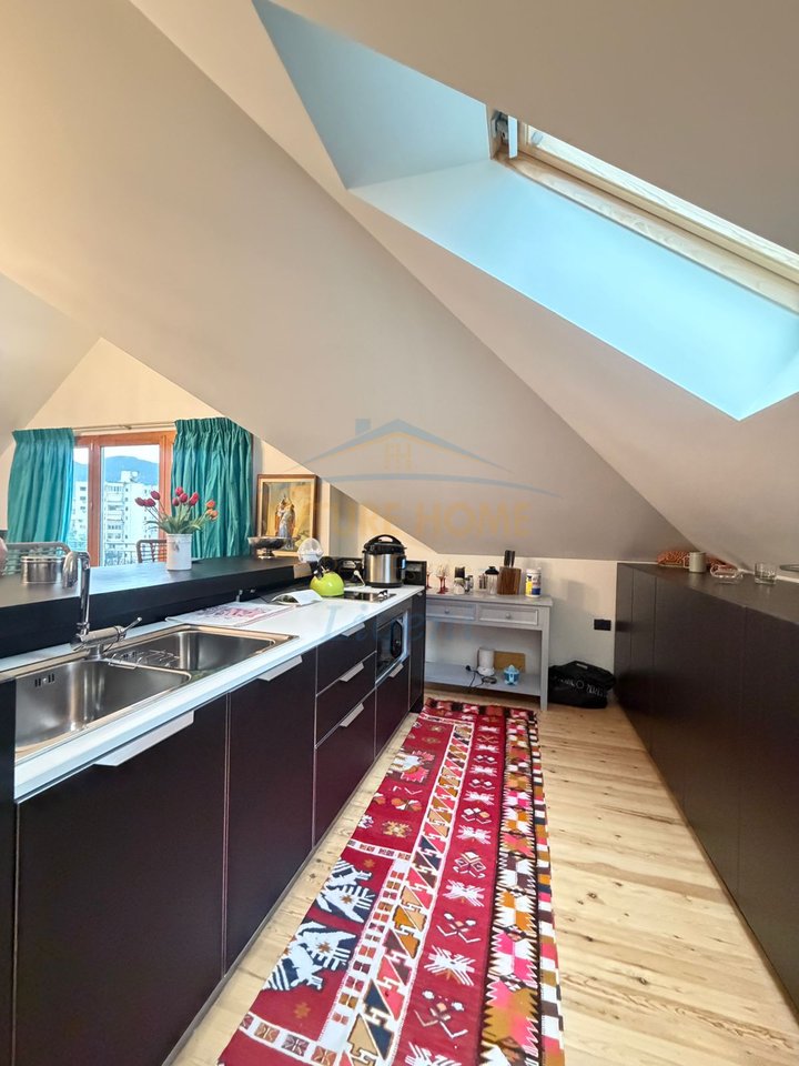 Shitet Apartament 2+1+2 , Komuna e Parisit