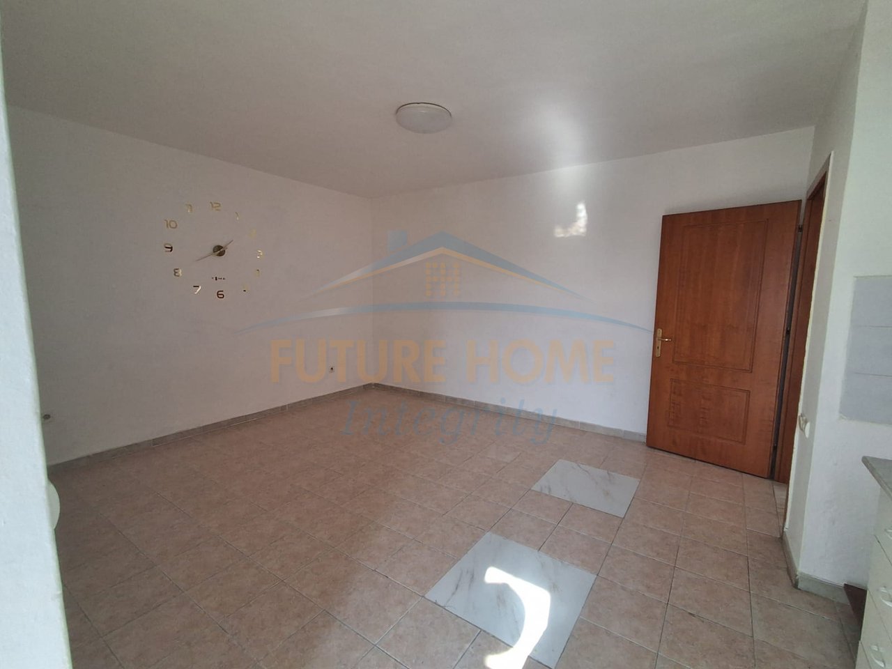 Qera, Apartament 1+1, Ali Demi, Tiranë.