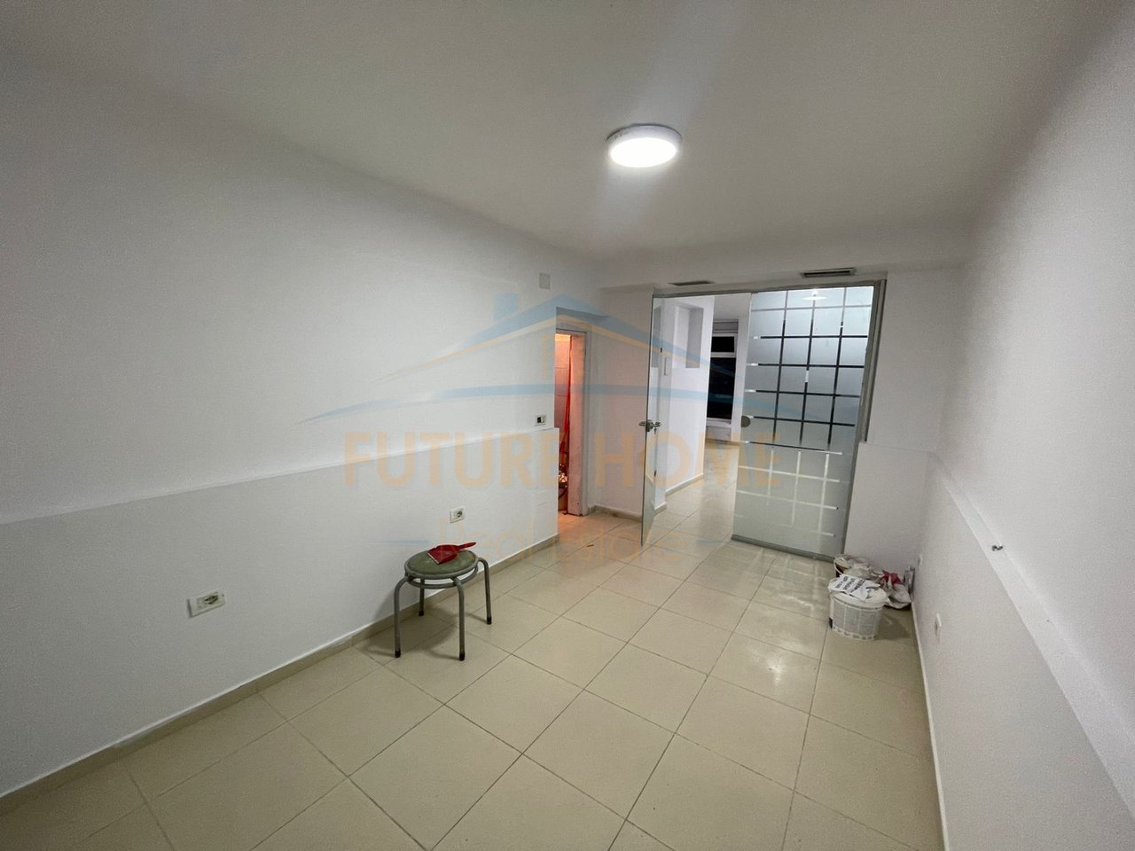 Qira, Ambient Biznesi, Rruga Fortuzi, Tiranë