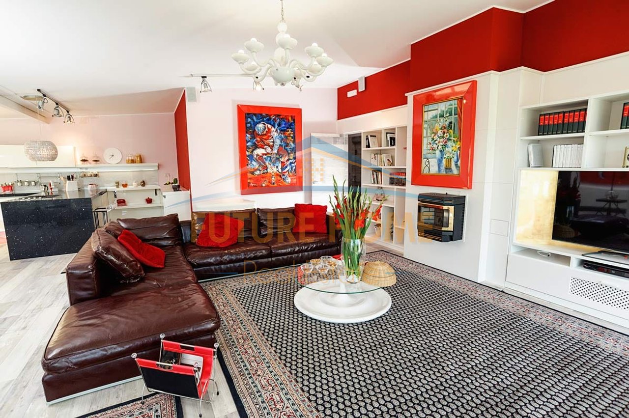 Shitet, Penthouse 2+1+2, Liqeni i Thate