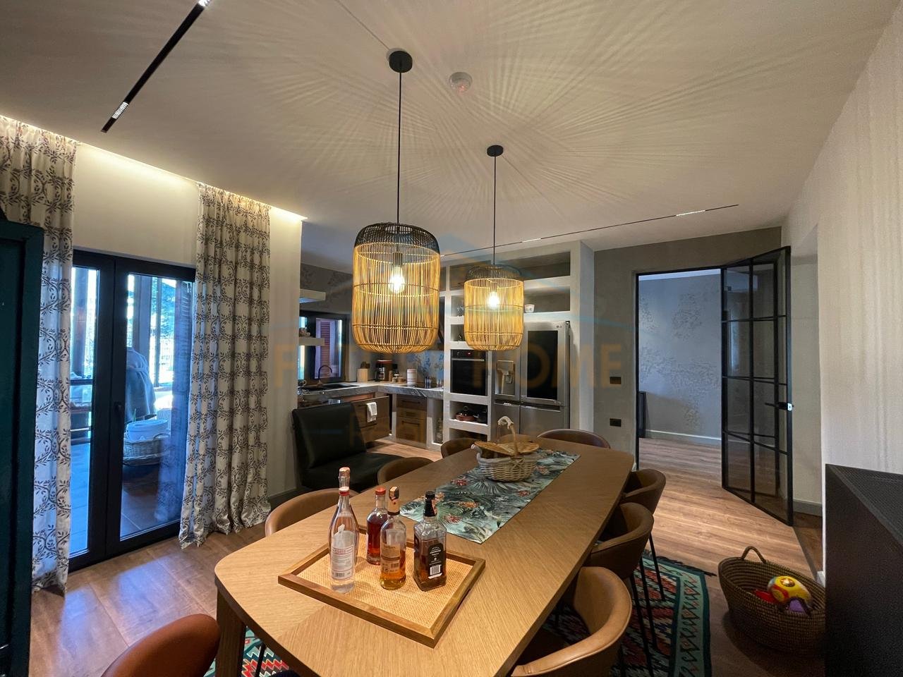 For Sale, Private Villa, Neighborhood 16, Korçë