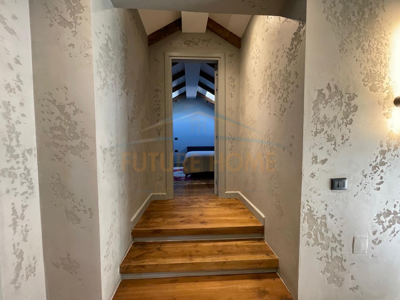 For Sale, Private Villa, Neighborhood 16, Korçë