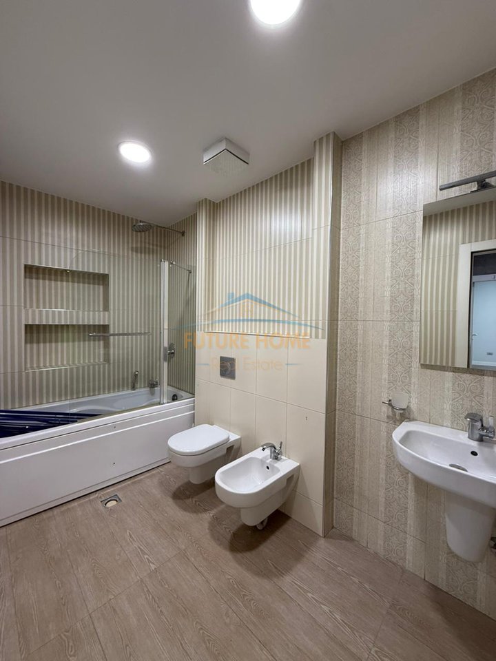 Qira, Ambient per zyra, Hilton Garden Inn Tirana