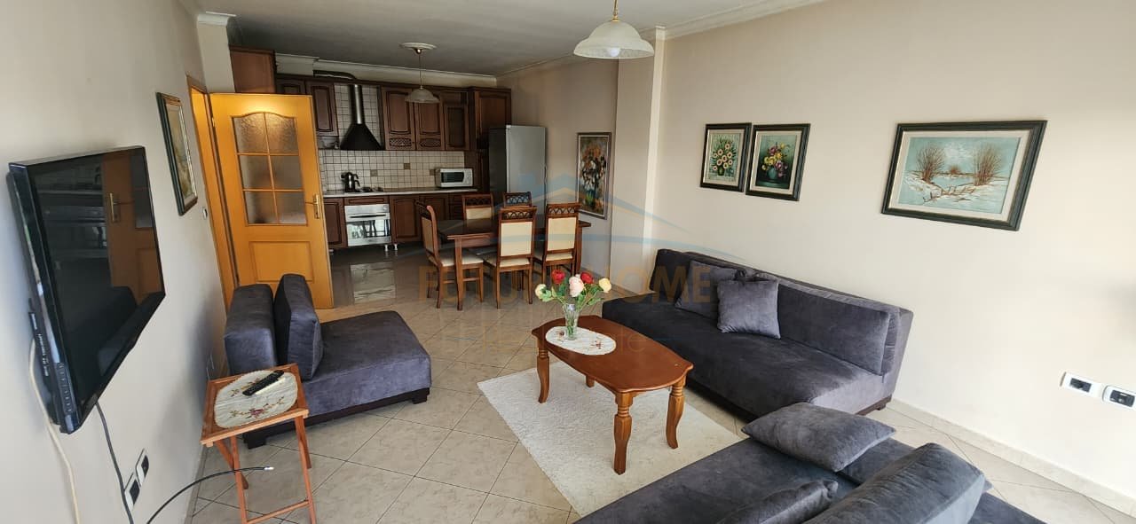 Qira, Apartment 2+1+2, Blloku