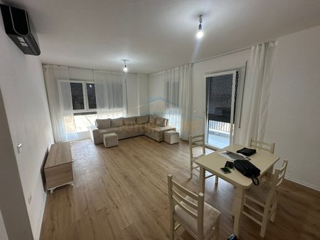 Qera, Apartament 2+1+2, Trio Tower, Don Bosko.