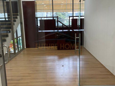 Qera, Ambient Biznesi, Qender, Tiranë