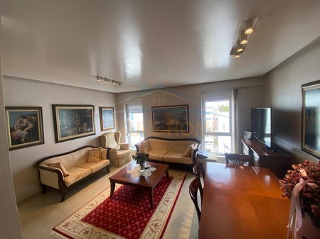 Shitet, Apartament 3+1, Kompleksi "Kontakt", 21 Dhjetori