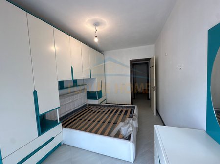 Shitet Apartament 3+1+2,Ish Policia , Kavaje