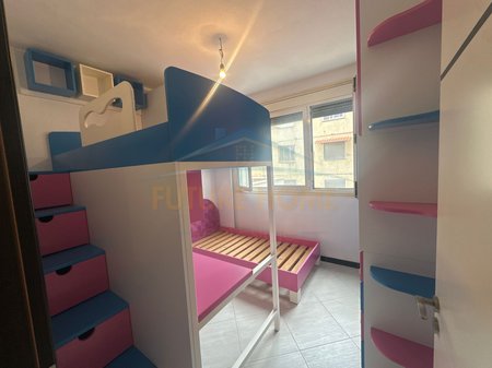 Shitet Apartament 3+1+2,Ish Policia , Kavaje