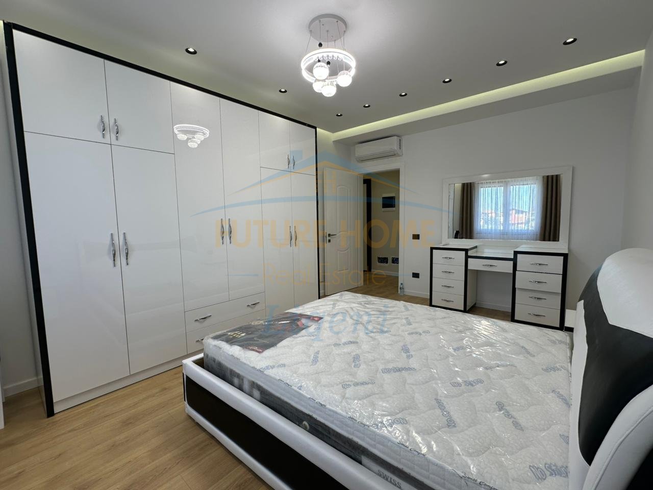 Affitto, Appartamento 2+1+Posto Auto, Paskuqan, Tirana.