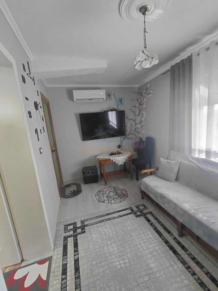 Shitet , Shtëpi Private + Truall +  Tokë Arë , Podgorie ,Maliq