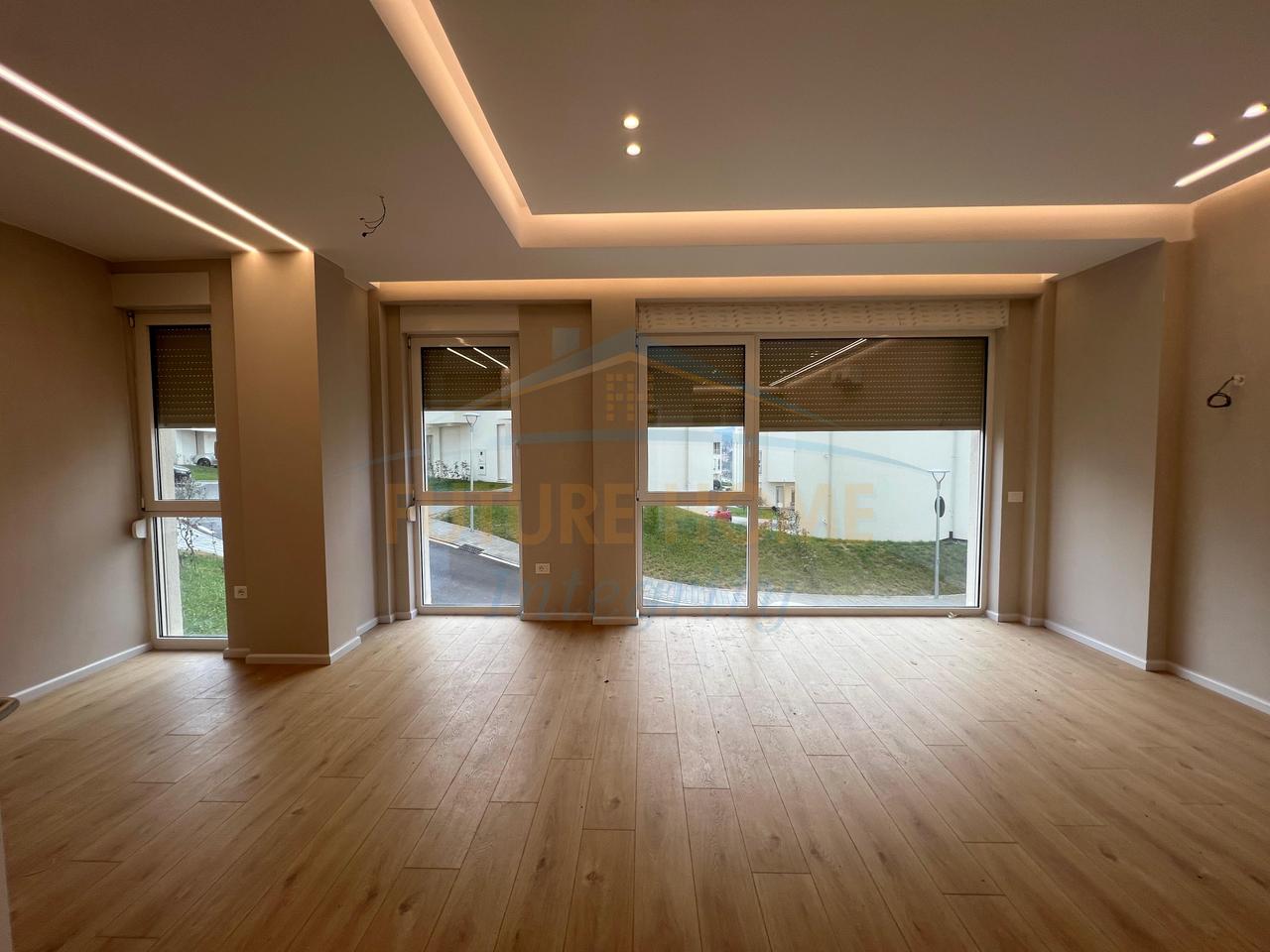 Qera, Vilë 3-Katëshe+2 Poste parkimi, AbA Residence, Tiranë.