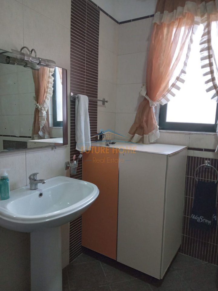 Rent, Apartment 3+1, Ali Demi, Tirana.