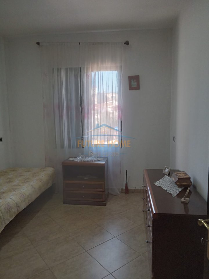 Rent, Apartment 3+1, Ali Demi, Tirana.