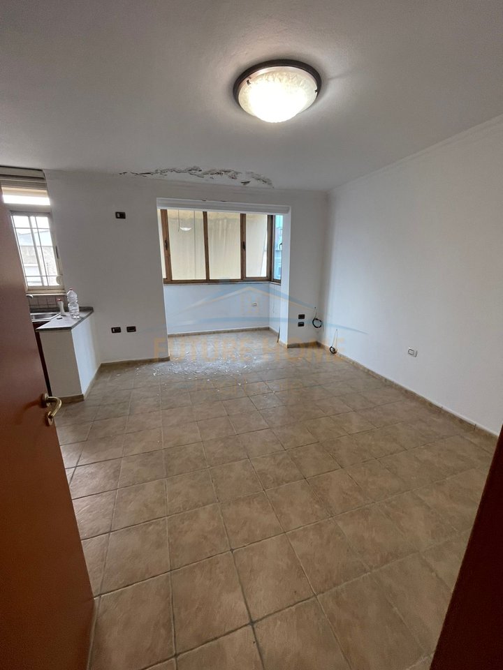 Affitto, Appartamento 3+1+2, Te Garda, Tirana.