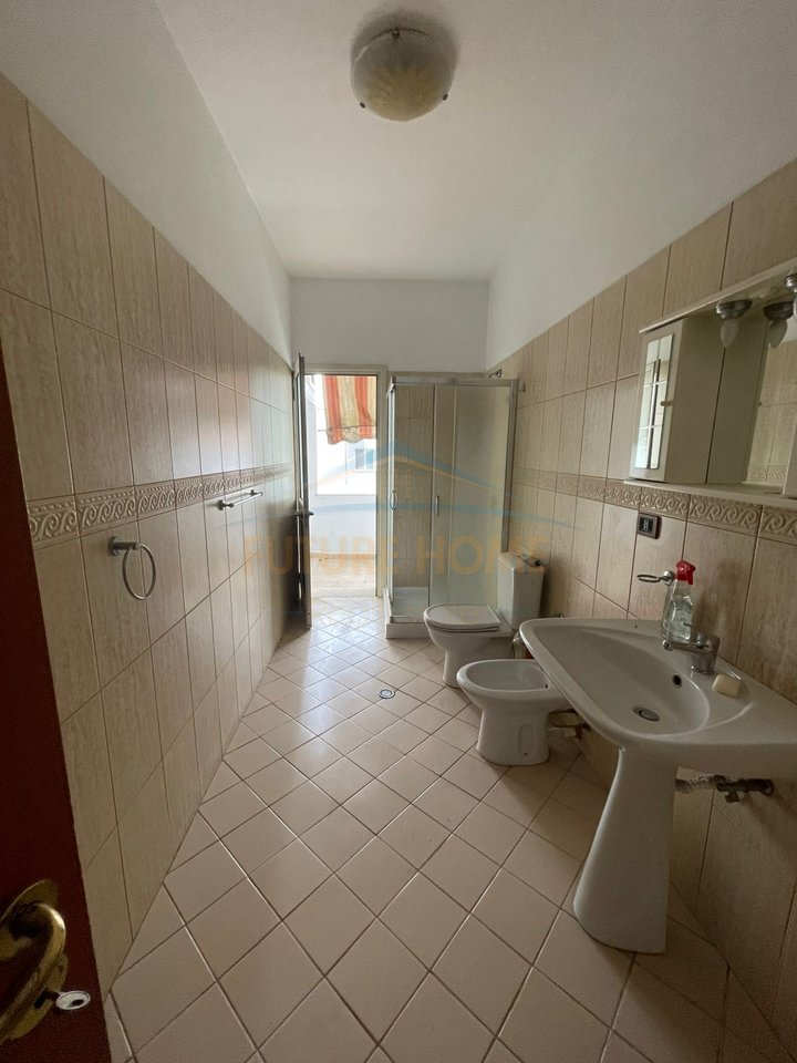 Affitto, Appartamento 3+1+2, Te Garda, Tirana.