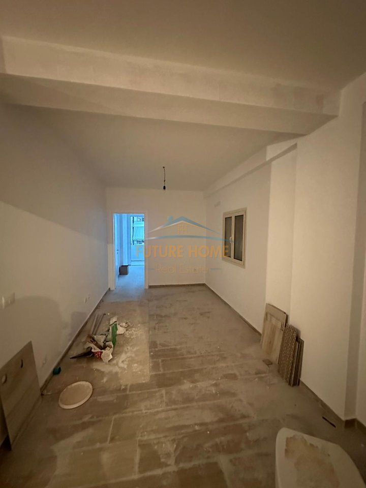 Shitje, Apartament 2+1, Rruga Thesarit, Fresk !