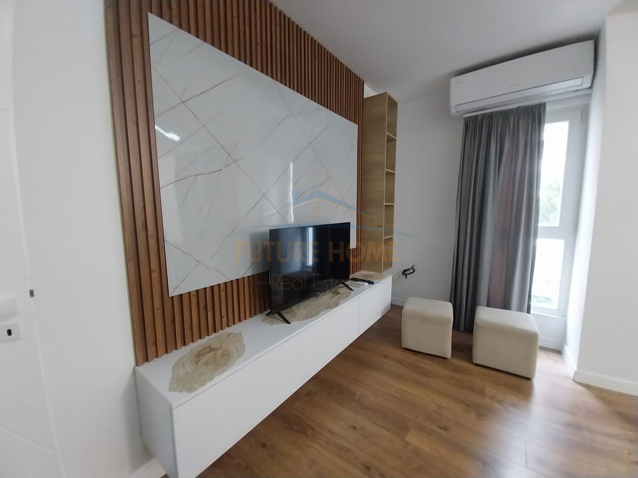 Rent, 2+1 Apartment, Kavaja Street, Tirana.