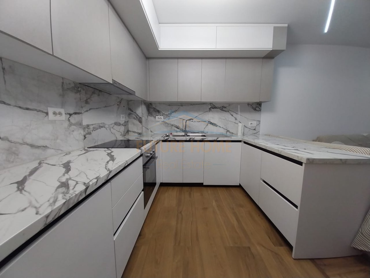 Rent, 2+1 Apartment, Kavaja Street, Tirana.