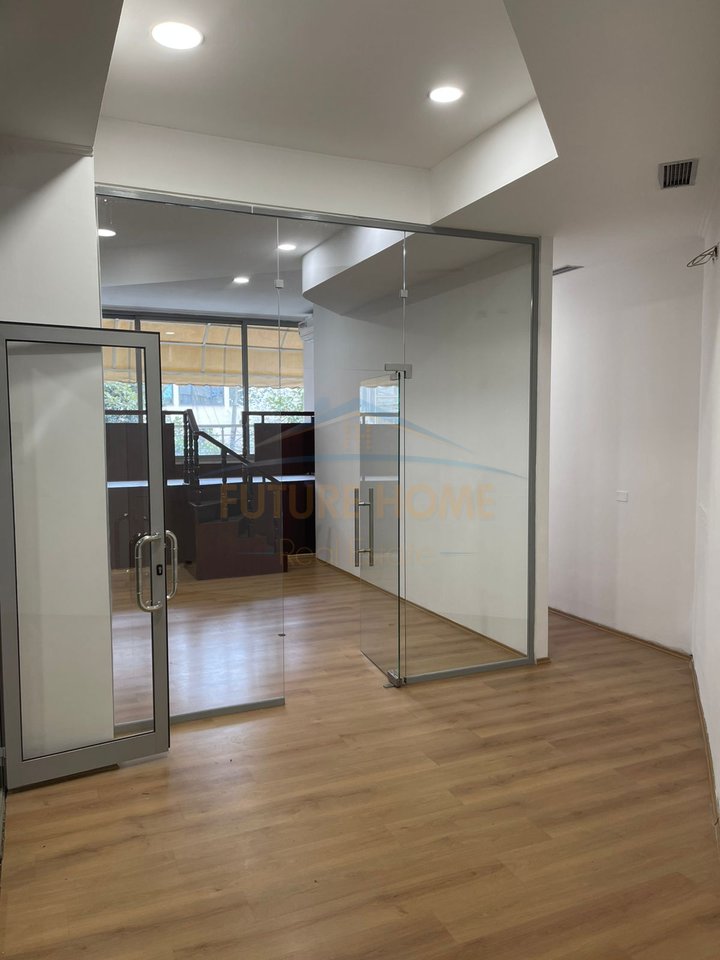 Qera, Ambient Biznesi, Qender, Tiranë